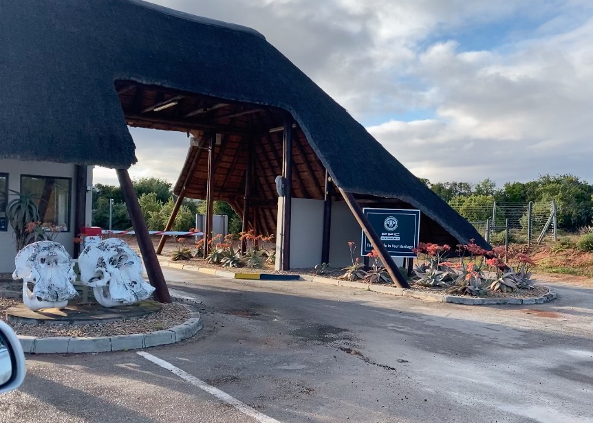 Einfahrt Adda Elephant Park